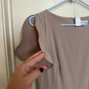 Calvin Klein Beige Shirt Sleeve Ankle Length Jumpsuit NWT Size 6 thumbnail 3