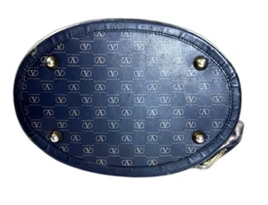 VINTAGE Valentino Garavani Monogram Tote Shoulder Bag & Matching Pouch Clutch thumbnail 8