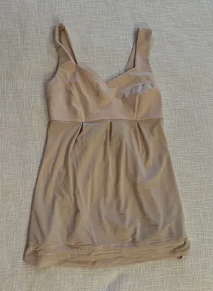 Lululemon tank - light pink thumbnail 1
