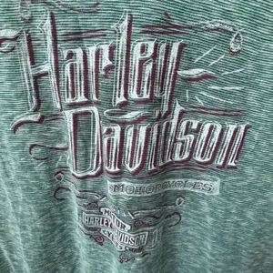 Harley Davidson Womens Size Large Green V-Neck Tee Biker Motorcycle Logo Y2K thumbnail 2