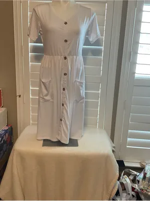 Casual White Button-Front Midi Dress with Pockets thumbnail 2