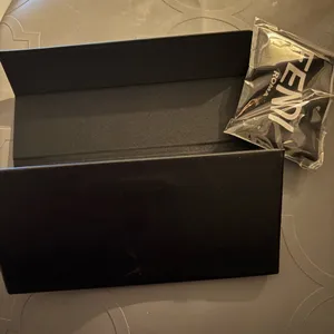 Fendi white & black sunglasses case. No‎ glasses included thumbnail 5