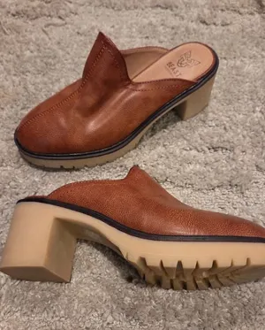Beast 2 in heel clogs thumbnail 1