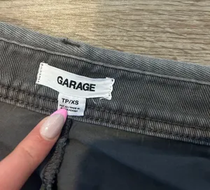 Garage Skirt thumbnail 4