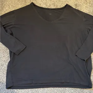 Lululemon Long Sleeve Tee thumbnail 1