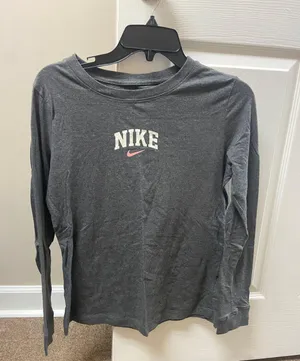 Nike Like New  Long sleeve Tee thumbnail 1