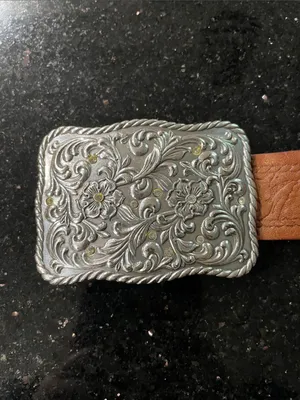 Vintage Guess Leather Belt Western Floral Engraved Silver Plate Buckle Size M thumbnail 4