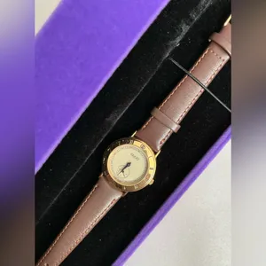 Ladies GUCCI wristwatch 💛🤎🤍💛 thumbnail 13