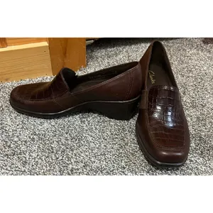 Clarks Susannah Brown Leather Alligator Croc Print‎ Loafers Women's Size 7.5 thumbnail 4