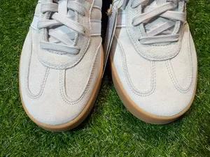 Adidas Barreda cream and white. Men’s 9, women’s 10 thumbnail 4
