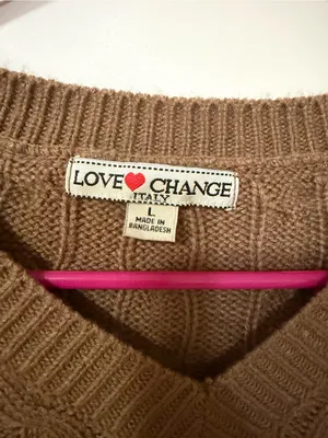 Love + Change Women's Brown Cable Knit V-Neck Sweater thumbnail 2
