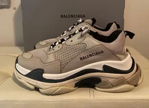 Balenciaga 100% Authentic  Triple S Sneakers thumbnail 10