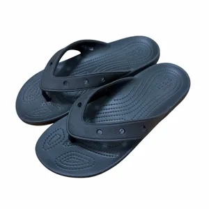 Crocs Black Thong Flip Flops Sz 9 Women thumbnail 2