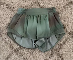 Lululemon Shorts Hotty Hot 2.5" Low-Rise Lined thumbnail 1
