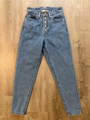 Levi’s 24 High Waisted Mom Jean Button Fly‎ Women's Casual Classic Blue Denim thumbnail 1