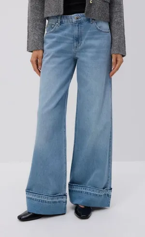 Reserved Wide‑Leg Jeans with Rolled‑Up Hem thumbnail 1