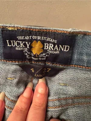 Lucky Brand Light Wash Women's Skinny Jeans thumbnail 3