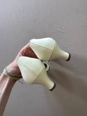 Vintage Salvatore Ferragamo Leather Pumps thumbnail 8