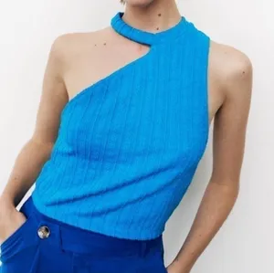 Nwt ZARA - ribbed asymmetrical cut out electric blue crop top Sz Large thumbnail 1