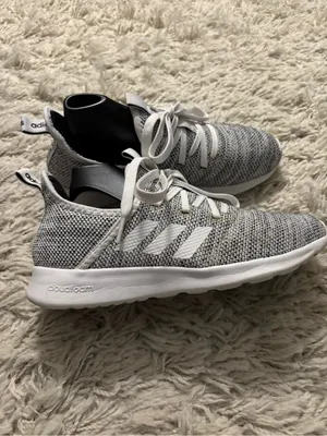 adidas Cloudfoam Sneakers Women’s Size 6.5 Grey and White Knit Lace-Up Sneakers thumbnail 3