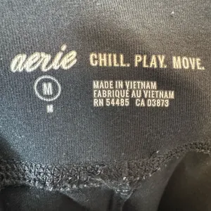 Aerie Chill Play Move Black High Rise Leggings Size Medium thumbnail 6