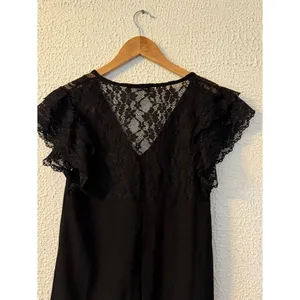 Zara Black Lace Back Mini Dress V‑Neck thumbnail 4