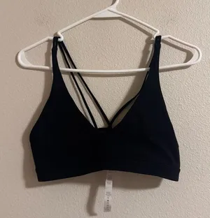 lululemon freely flexed bra thumbnail 1
