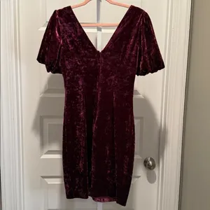 Guess‎ Burgundy Velvet Mini Dress Size 4 NWOT Whimsigoth Party Cocktail Glam thumbnail 5
