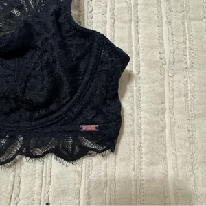 Victoria's Secret Pink Date Unlined Lace Bra thumbnail 2