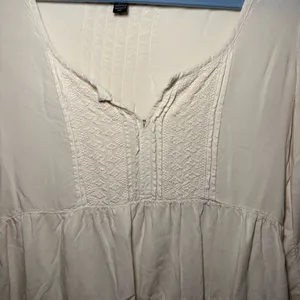 American Eagle Outfitters Cream Blouse Bohemian Airy Tiered Embroidered XS thumbnail 2
