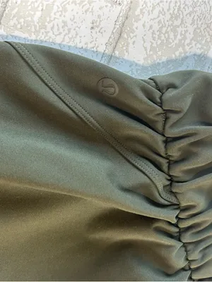 Lululemon Stretch High Rise Women's Jogger in Dark Olive Size 6 thumbnail 8