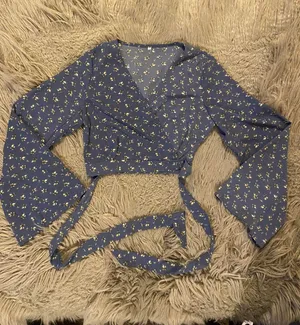 Cropped Floral Blouse thumbnail 1