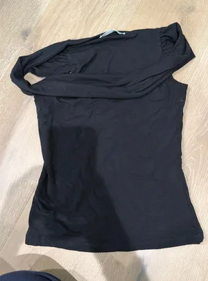 Oak + Fort Asymmetrical off the shoulder, black top thumbnail 1