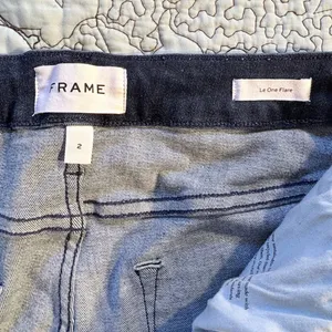 💥FRAME Le One Flare Jeans Dark Indigo Adaptive Stretch Sz 2 Fits 29-34 🧡 thumbnail 8