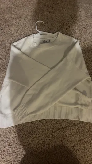 Hollister Sweater thumbnail 3