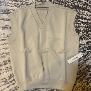 Fear of God Essentials Cotton Blend Vest Sweater size XS thumbnail 1
