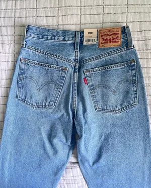 Levi’s 501 Straight Jeans thumbnail 1