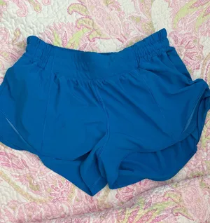 Lululemon Shorts Hot Hot thumbnail 1