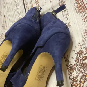 White House Black Market Blue Suede Katia Heels size 6M thumbnail 7