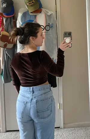 Velvet Croptop thumbnail 4
