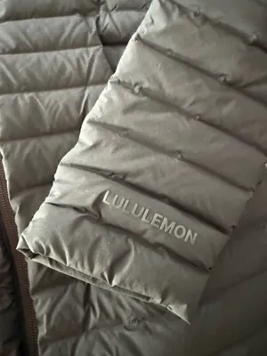 Lululemon jacket  thumbnail 3