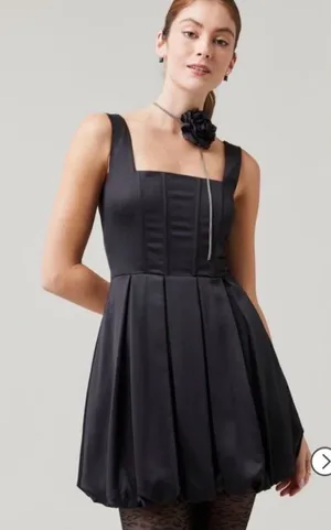 Francesca's NWT Emily Square Neck Bubble Hem Mini Dress - Black - Size M thumbnail 1