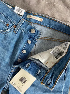 Levi's Wedgie Straight High-Rise Jeans thumbnail 4