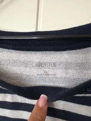 Hollister Crewneck thumbnail 5