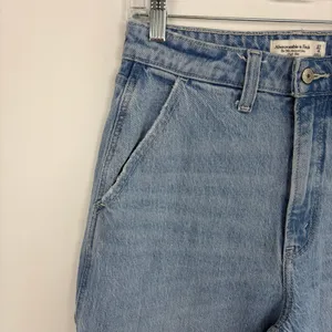 Abercrombie & Fitch The '90s Relaxed Jean High Rise Cargo Curve Love 27/4 Long thumbnail 5