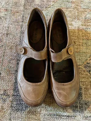Montana West Montana Tan Brown Leather Mary Jane Flats with Adjustable Strap Sz 9 thumbnail 2