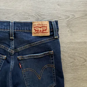Levi’s High Rise Ribcage Straight Leg Ankle Jeans thumbnail 11