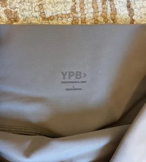 Abercrombie YPB biker Shorts thumbnail 4