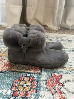 UGG Boots Women’s 7 thumbnail 3