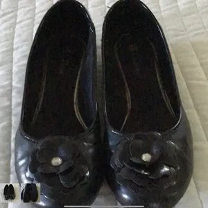 White Mountain black loafers thumbnail 1